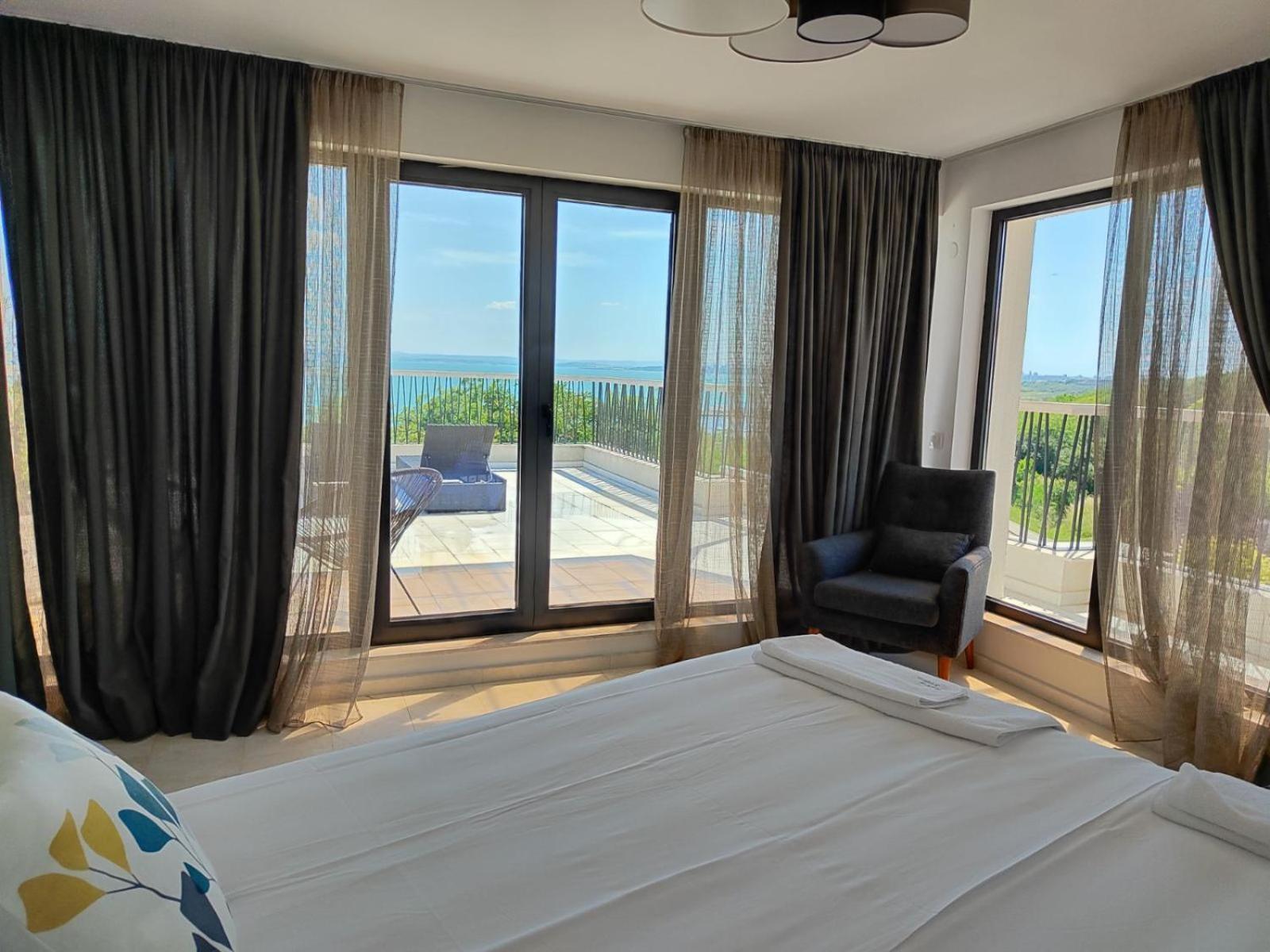 Hotel Marina Sarafovo à Burgas Extérieur photo